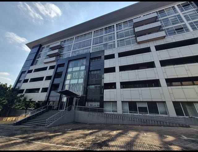 802M² OFFICE TO LET IN SANDTON CENTRAL
